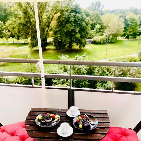 Apartment With National Stadion View, Free Parking Варшава Екстериор снимка